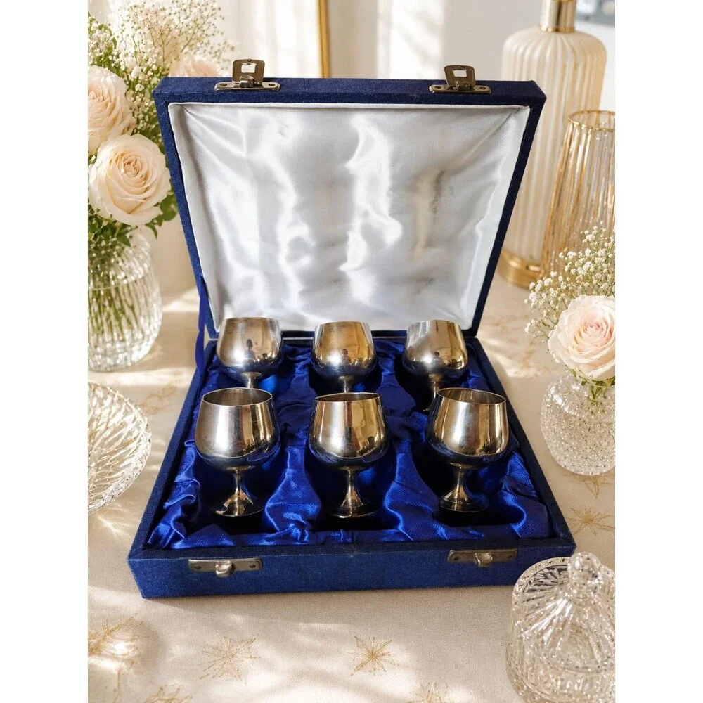 Unbranded charming vintage
